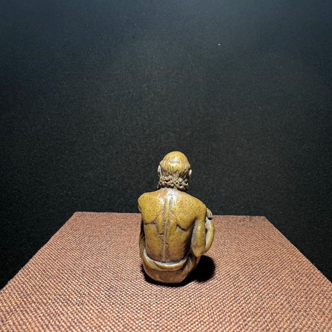 Buddhist Grandmaster Bodhidharma Sitting Bronze Figurine