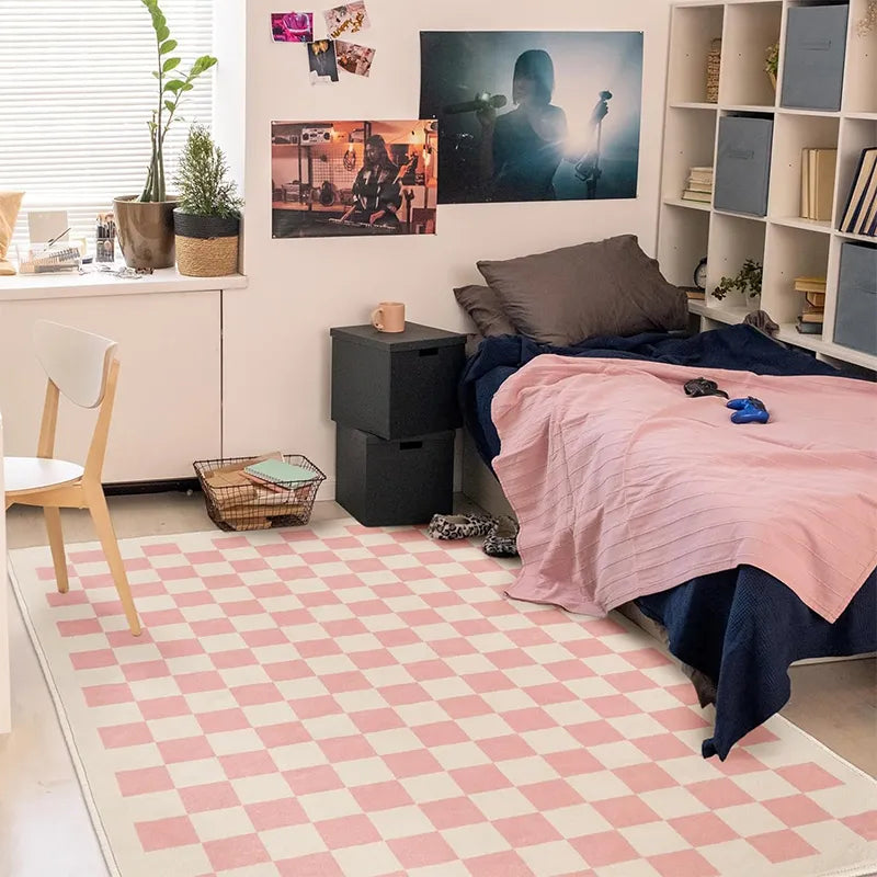 Checkerboard-Style Plaid Rug