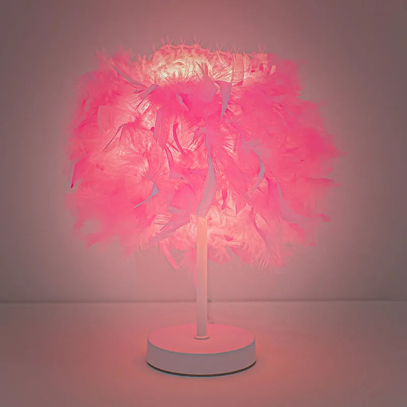 Feather Table Lamp for a Romantic Mood