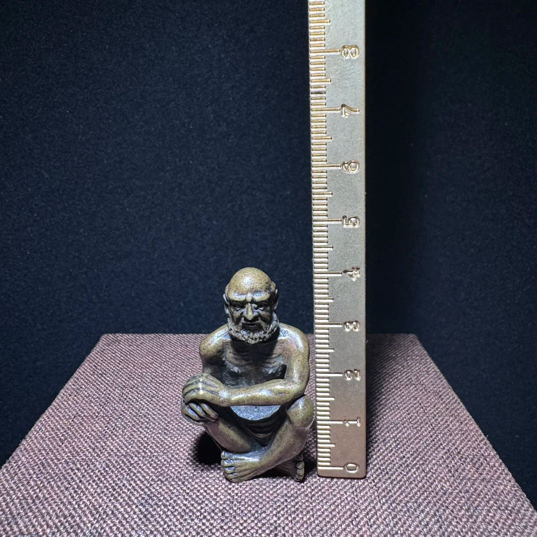 Buddhist Grandmaster Bodhidharma Sitting Bronze Figurine