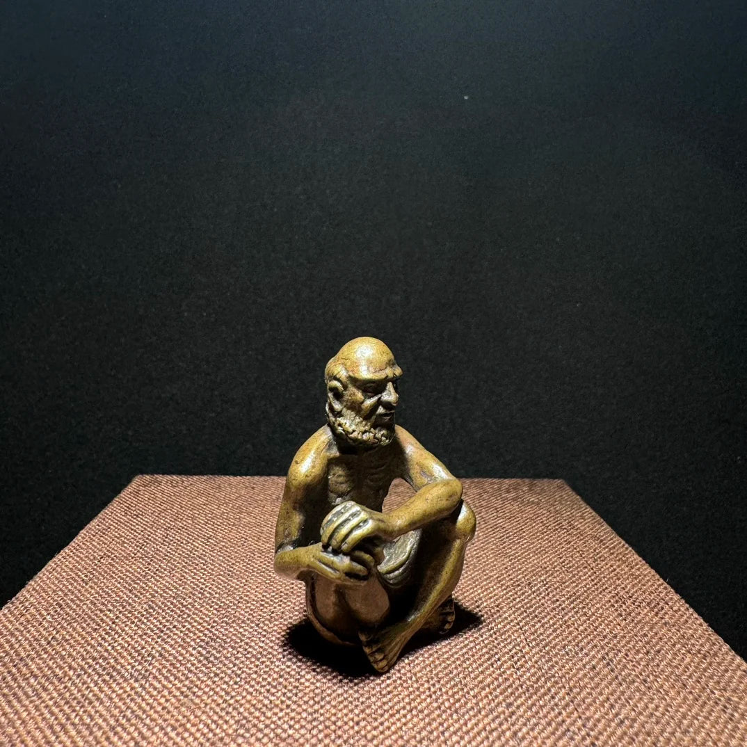 Buddhist Grandmaster Bodhidharma Sitting Bronze Figurine