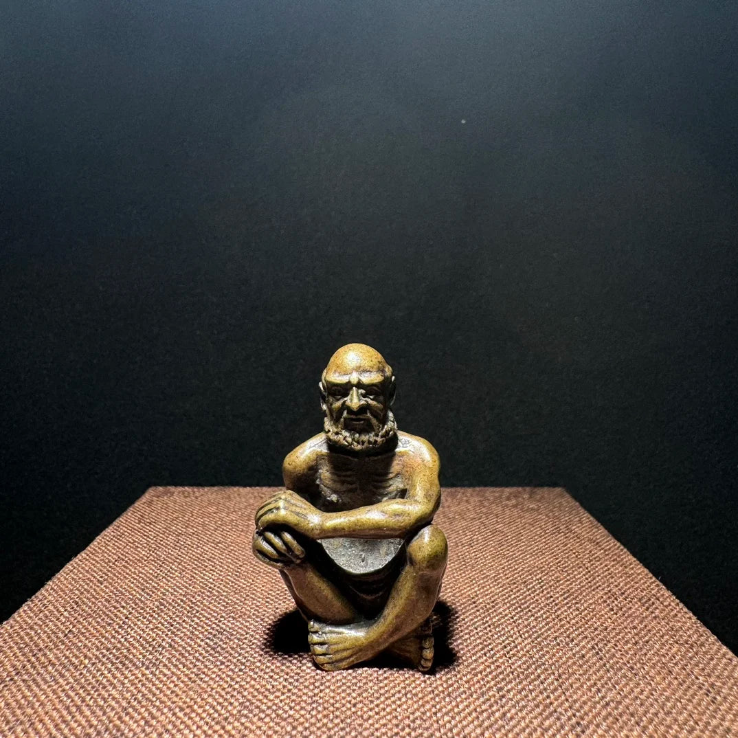 Buddhist Grandmaster Bodhidharma Sitting Bronze Figurine