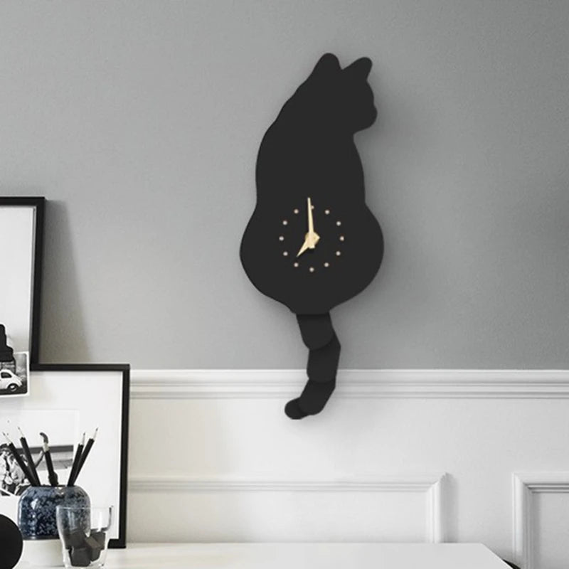 Naughty Cat Wag Tail Clock