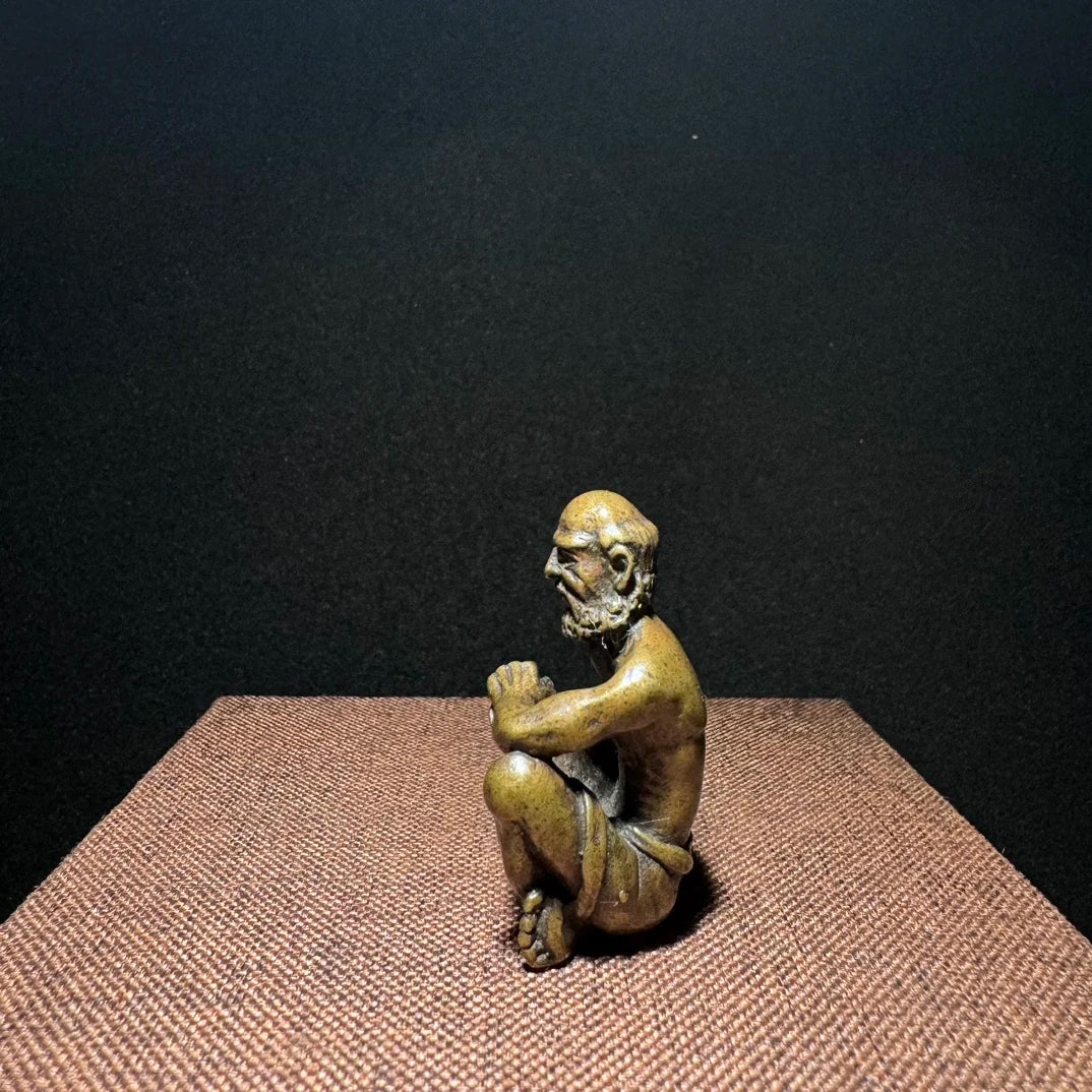 Buddhist Grandmaster Bodhidharma Sitting Bronze Figurine