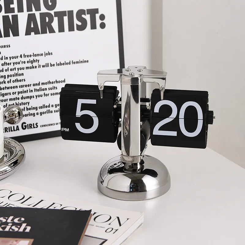 Automatic Page-Turning Table Clock