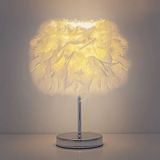 Feather Table Lamp for a Romantic Mood