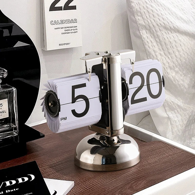 Automatic Page-Turning Table Clock